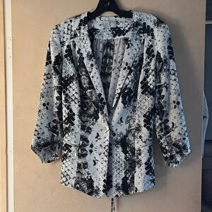 Alberto Malaki White/Black Blazer with Adjustable Lace Up Back Insert, Size L-M